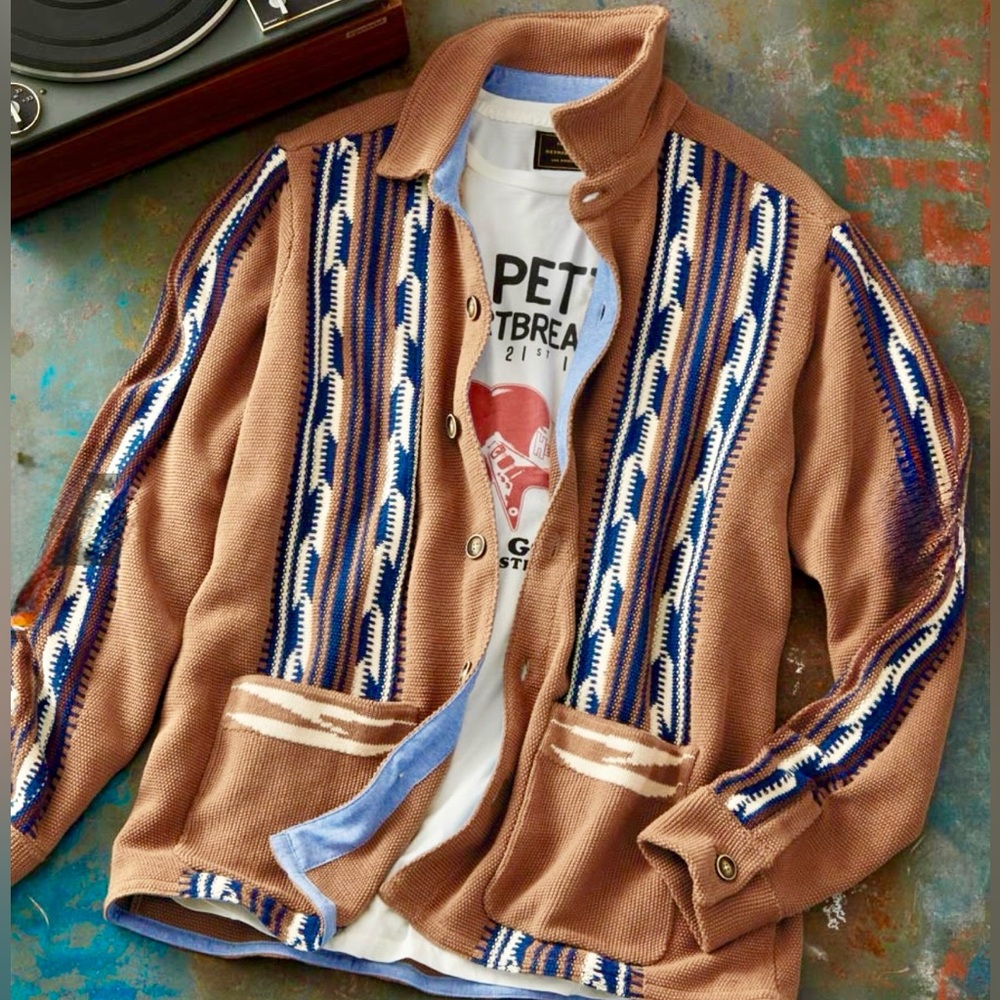 32 BAR BLUES COFFEE GRINDIN' BLUES
TAN AND BLUE COTTON CARDIGAN SIZE XL